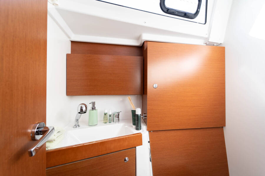 Oceanis 38 Aphrodite 