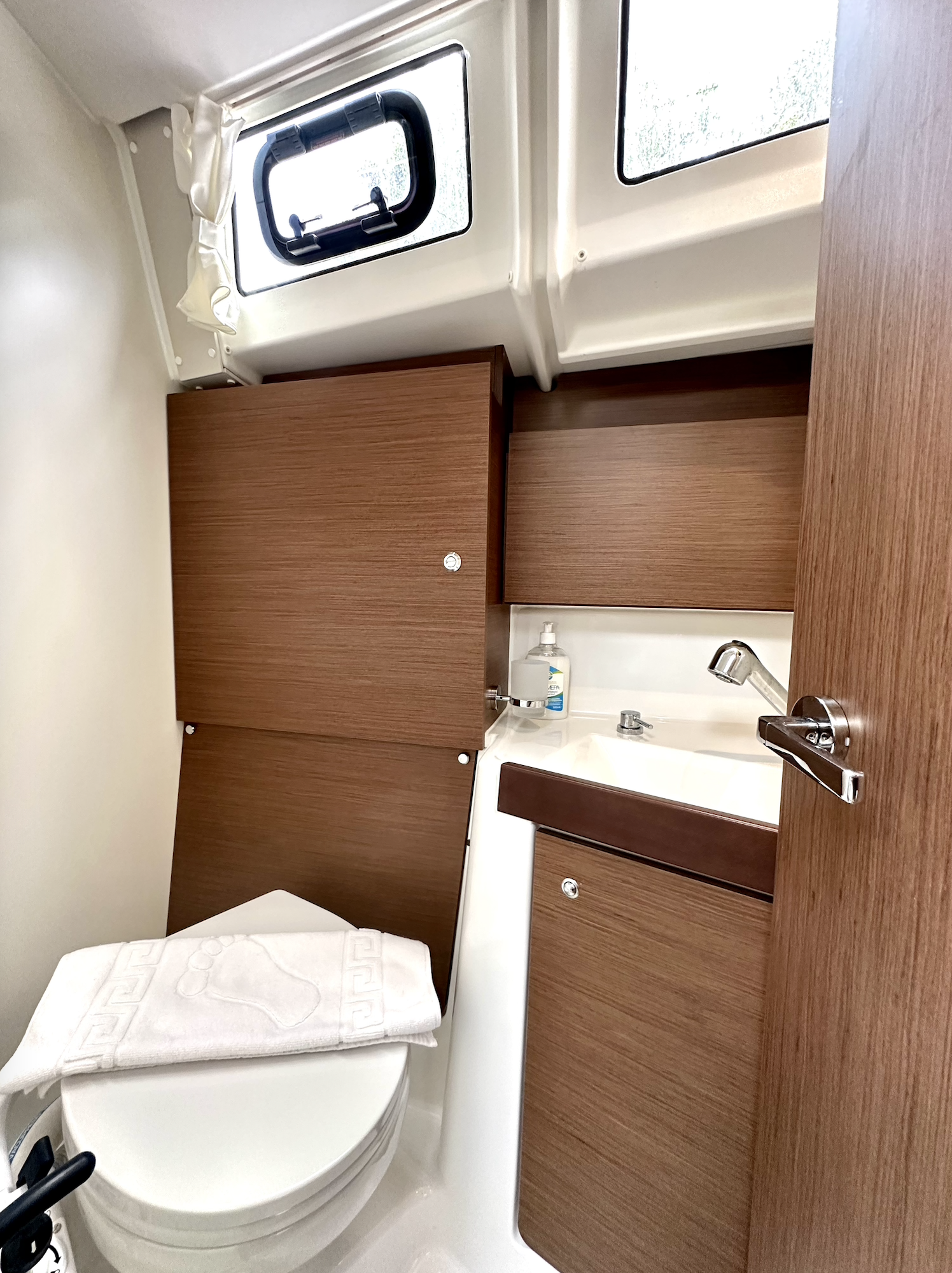 Oceanis 38.1 Sail Pride