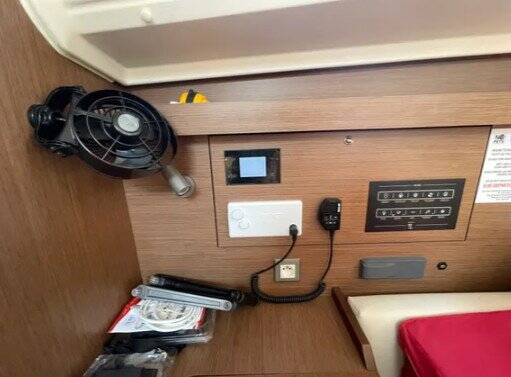 Oceanis 40.1 Alma Libre VII