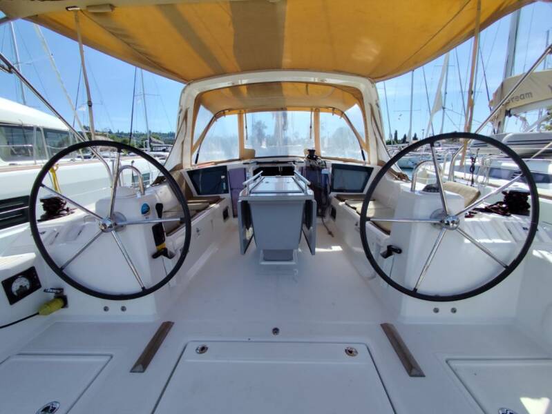 Oceanis 41.1 KESTREL