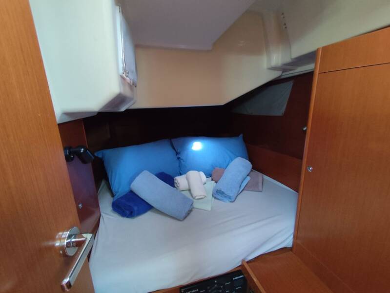 Oceanis 41.1 KESTREL