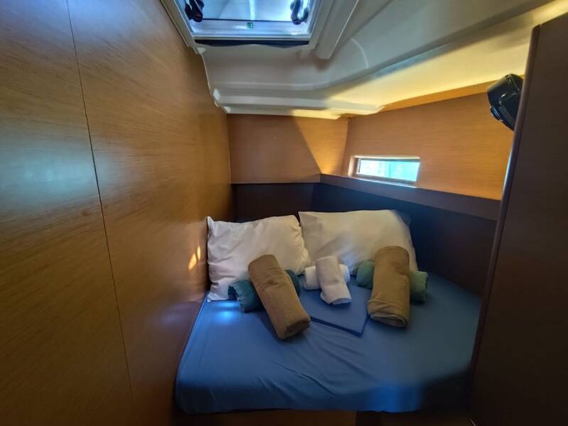 Oceanis 41.1 KESTREL