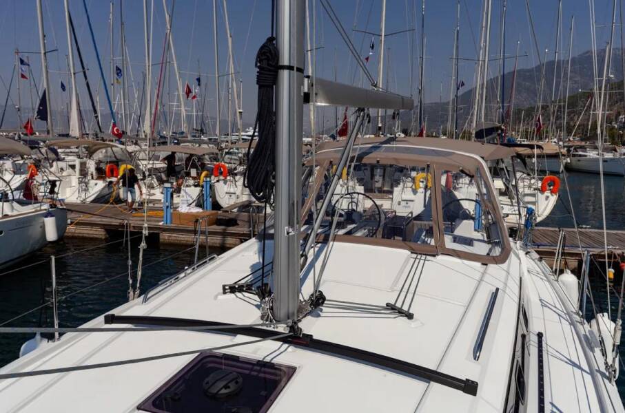 Oceanis 41.1 Sail Orion