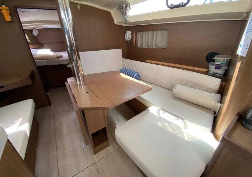 Oceanis 41.1 Alma Libre V