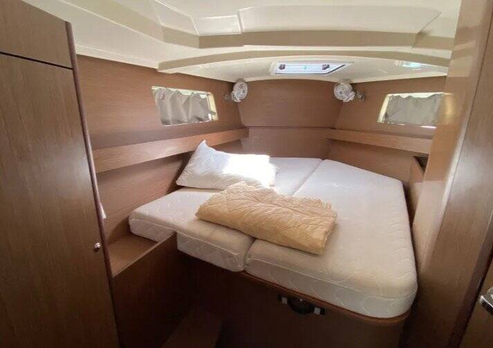 Oceanis 41.1 Alma Libre V