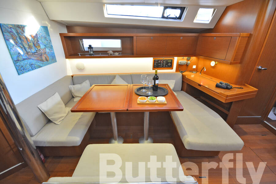 Oceanis 45 Butterfly