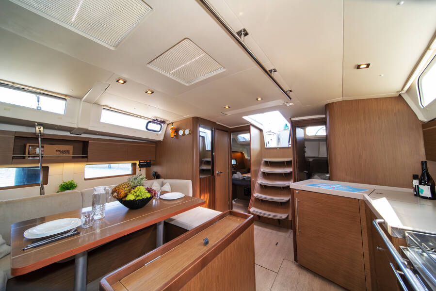 Oceanis 46.1 Rebekka Blue