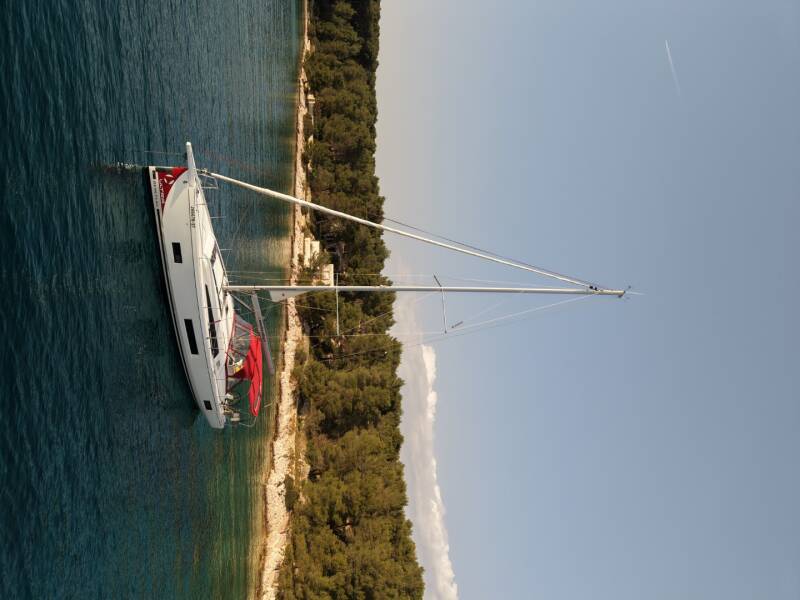 Oceanis 46.1 Bumblebee
