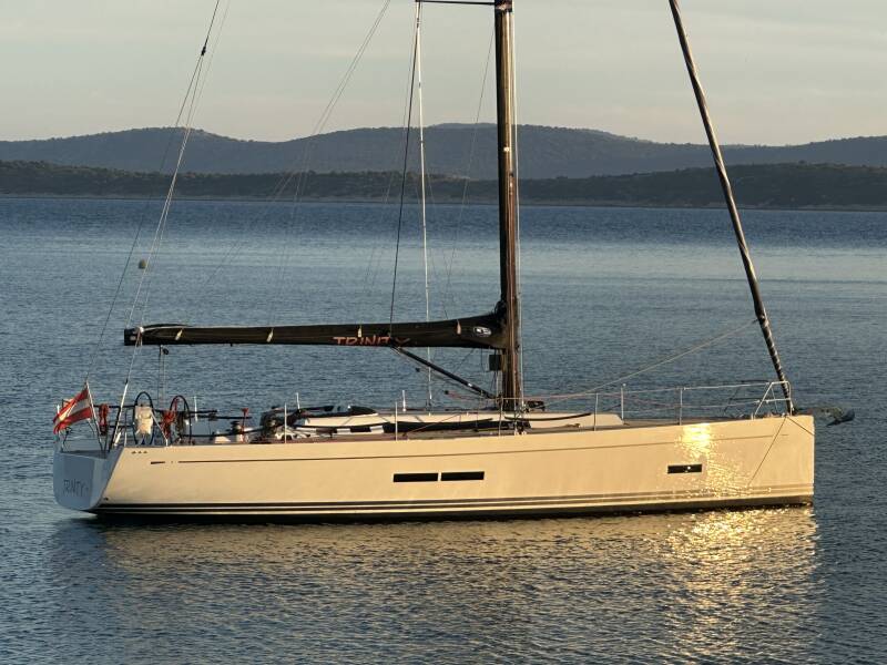 Solaris One 44 Trinity