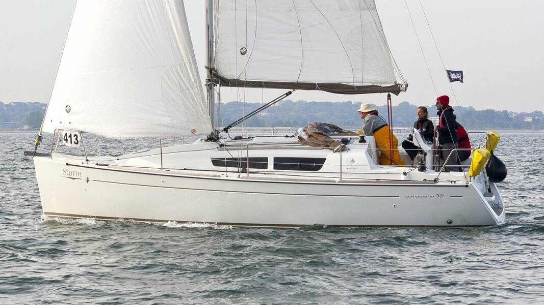 Sun Odyssey 30i Lightning