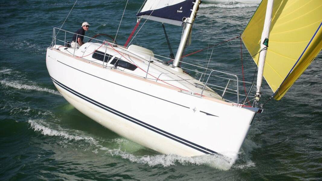 Sun Odyssey 30i Lightning