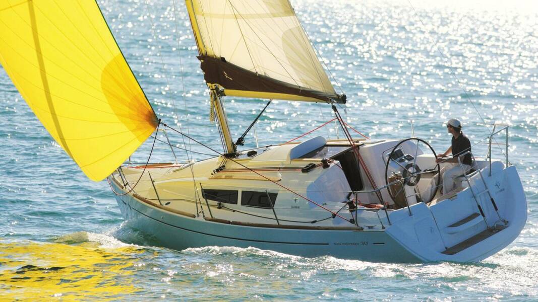 Sun Odyssey 30i Lightning