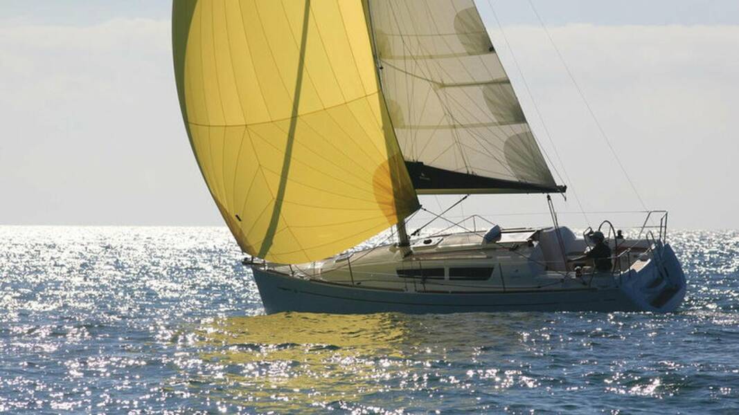 Sun Odyssey 30i Lightning