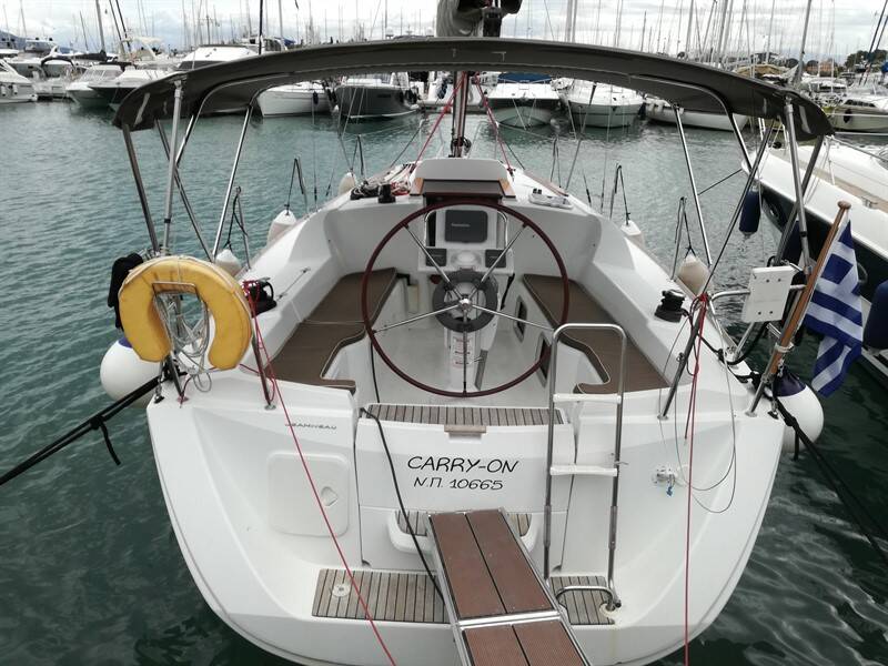 Sun Odyssey 33i Carry On