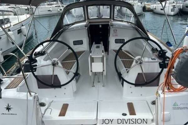 Sun Odyssey 349 Joy Division