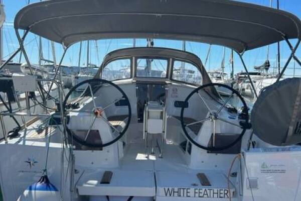 Sun Odyssey 349 White Feather