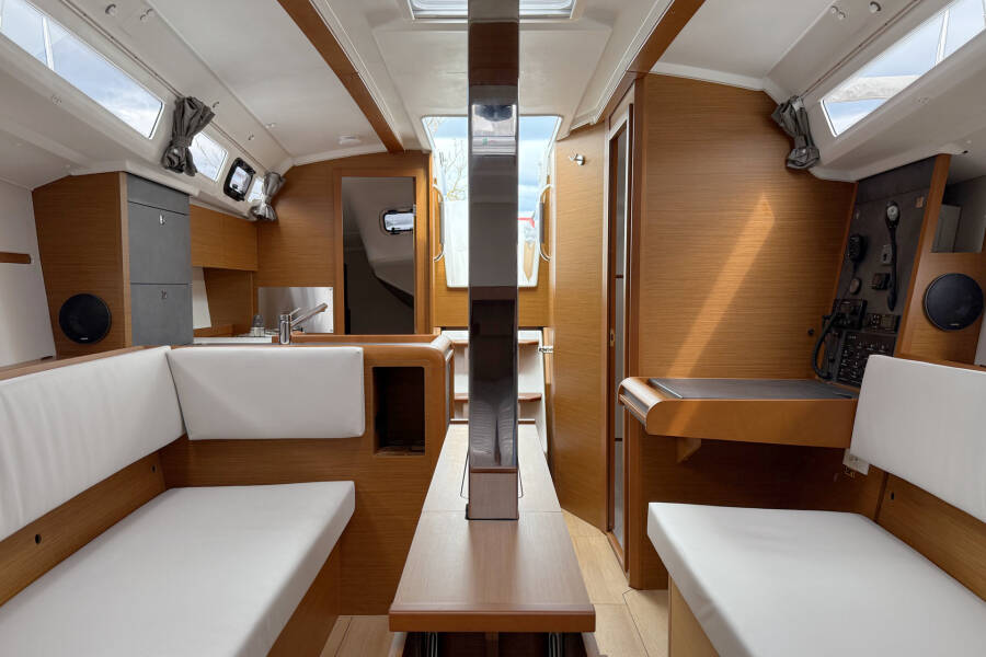 Sun Odyssey 349 Anastasia