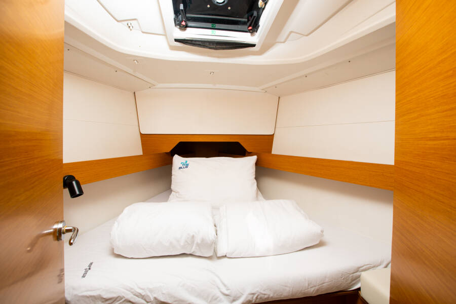 Sun Odyssey 349 Gin Tonic