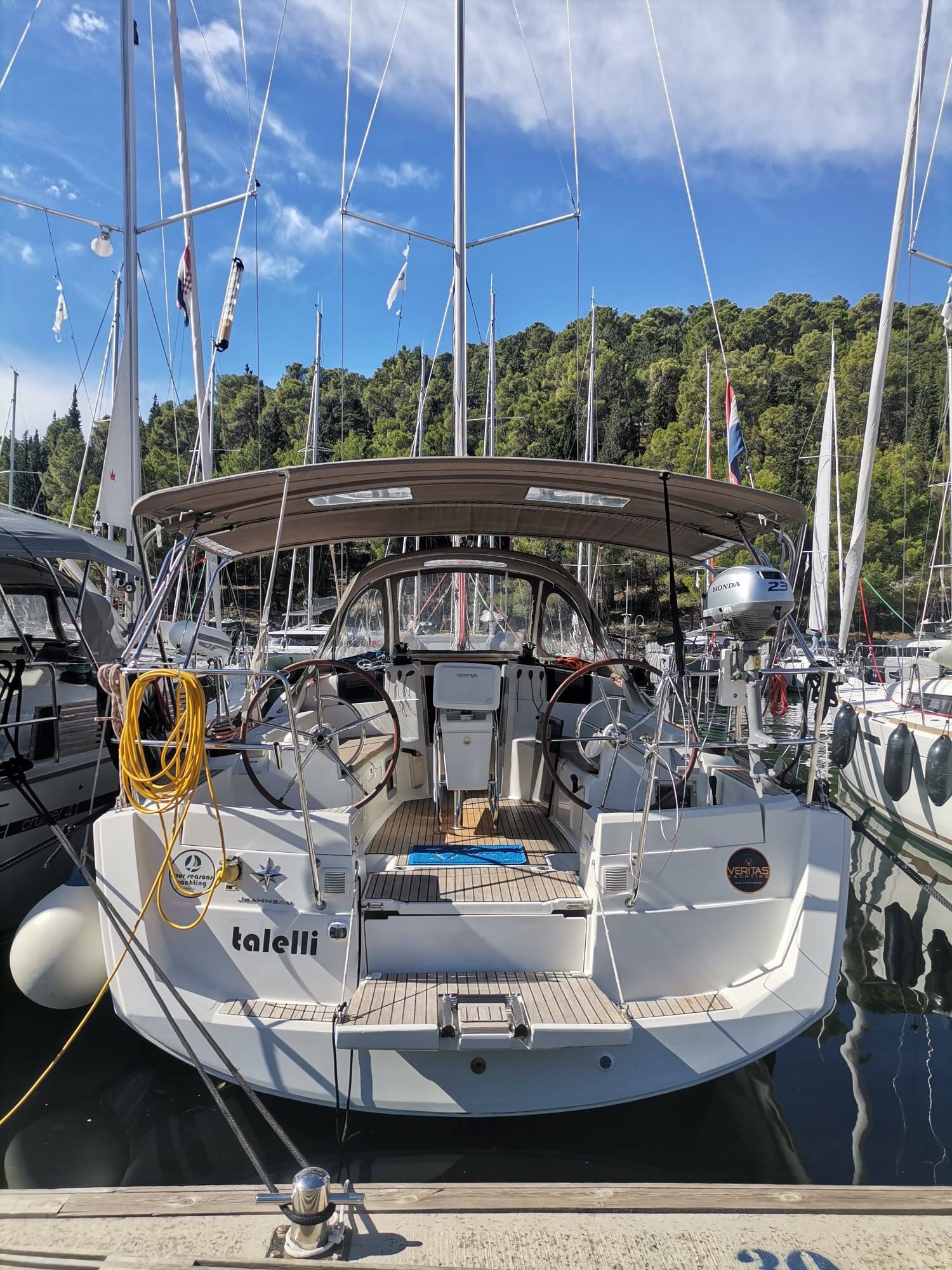 Sun Odyssey 379 talelli