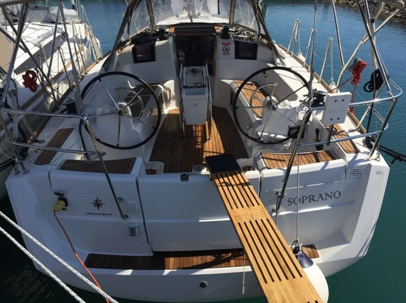 Sun Odyssey 379 Soprano