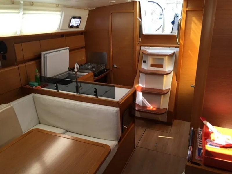 Sun Odyssey 379 Soprano