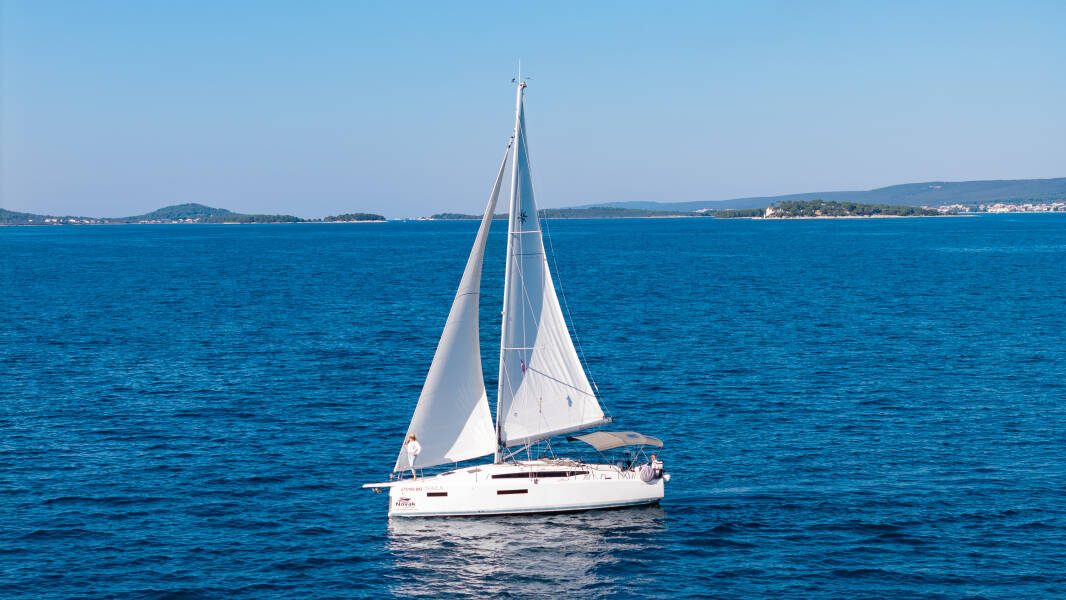 Sun Odyssey 380 Nala