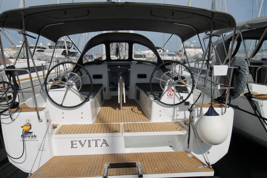 Sun Odyssey 380 Evita
