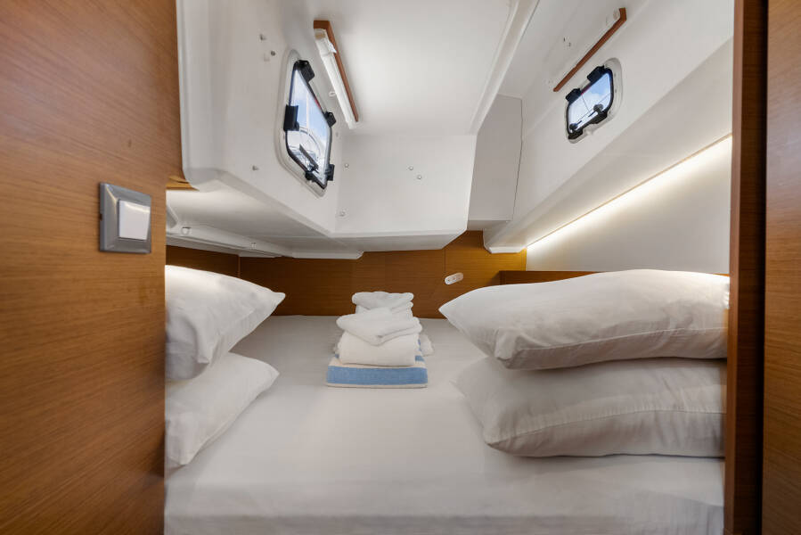 Sun Odyssey 380 Soca Sleigh