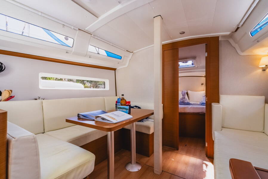 Sun Odyssey 380 Calypso Express