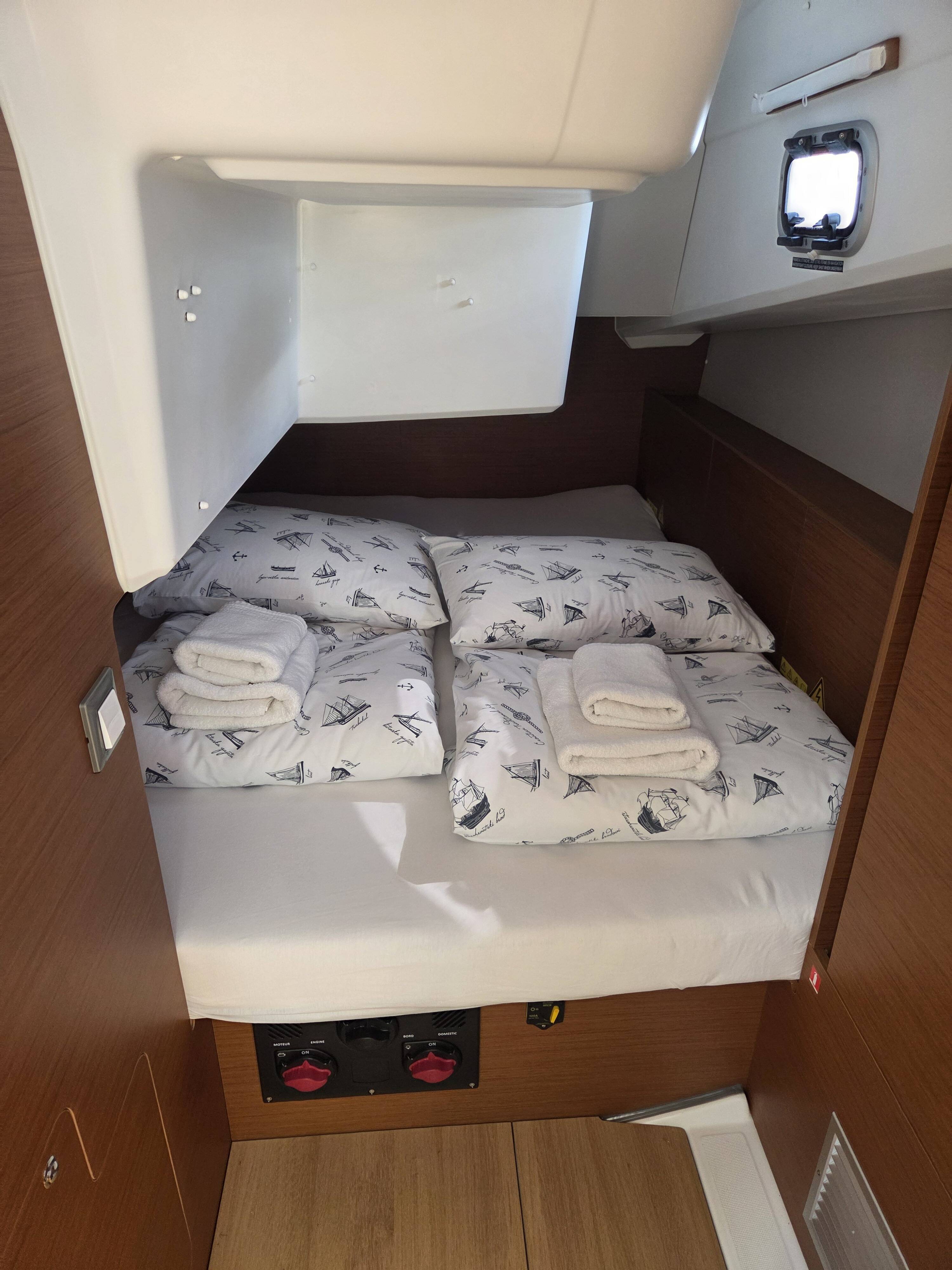 Sun Odyssey 380 Ancsika