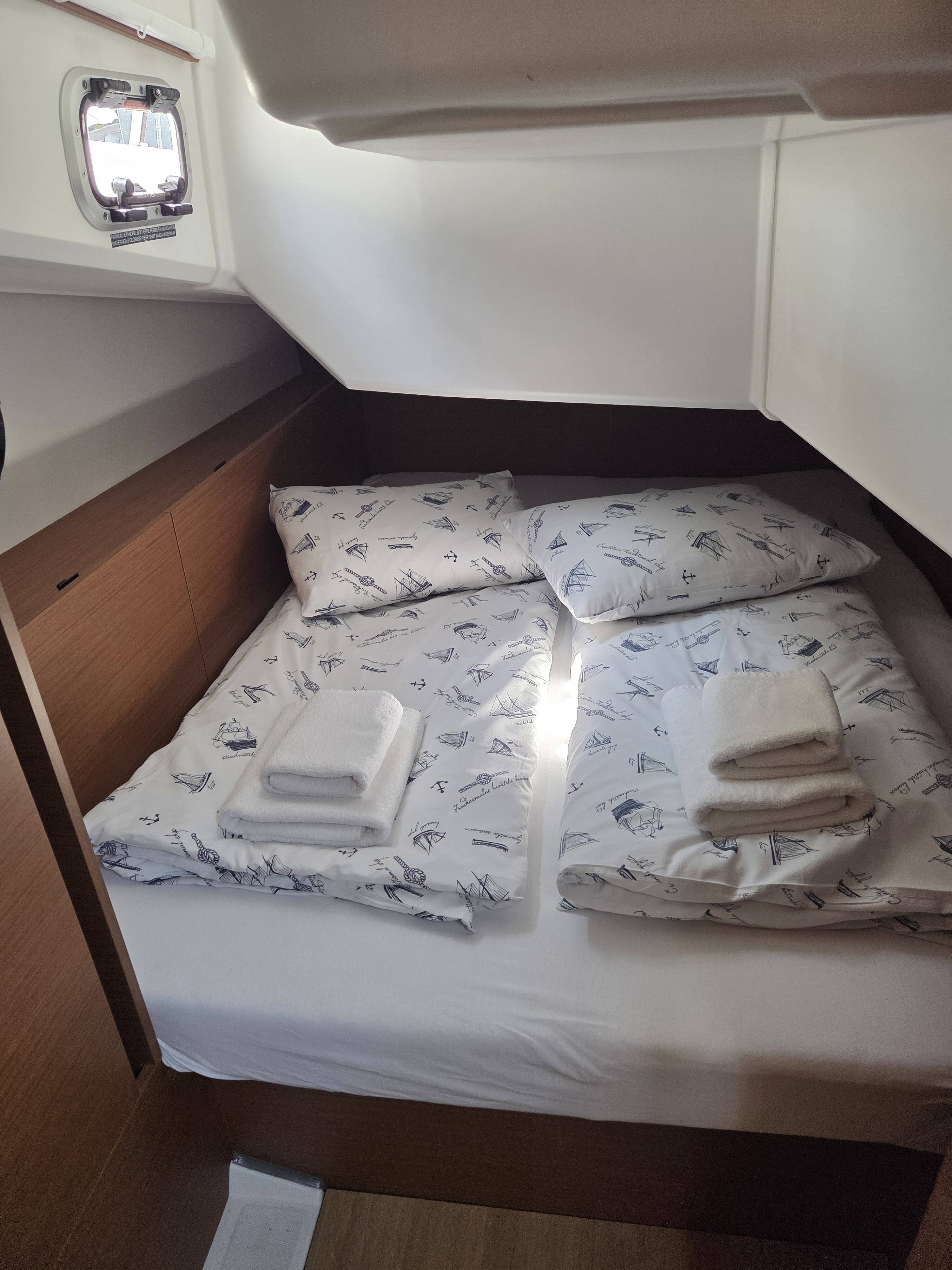 Sun Odyssey 380 Ancsika