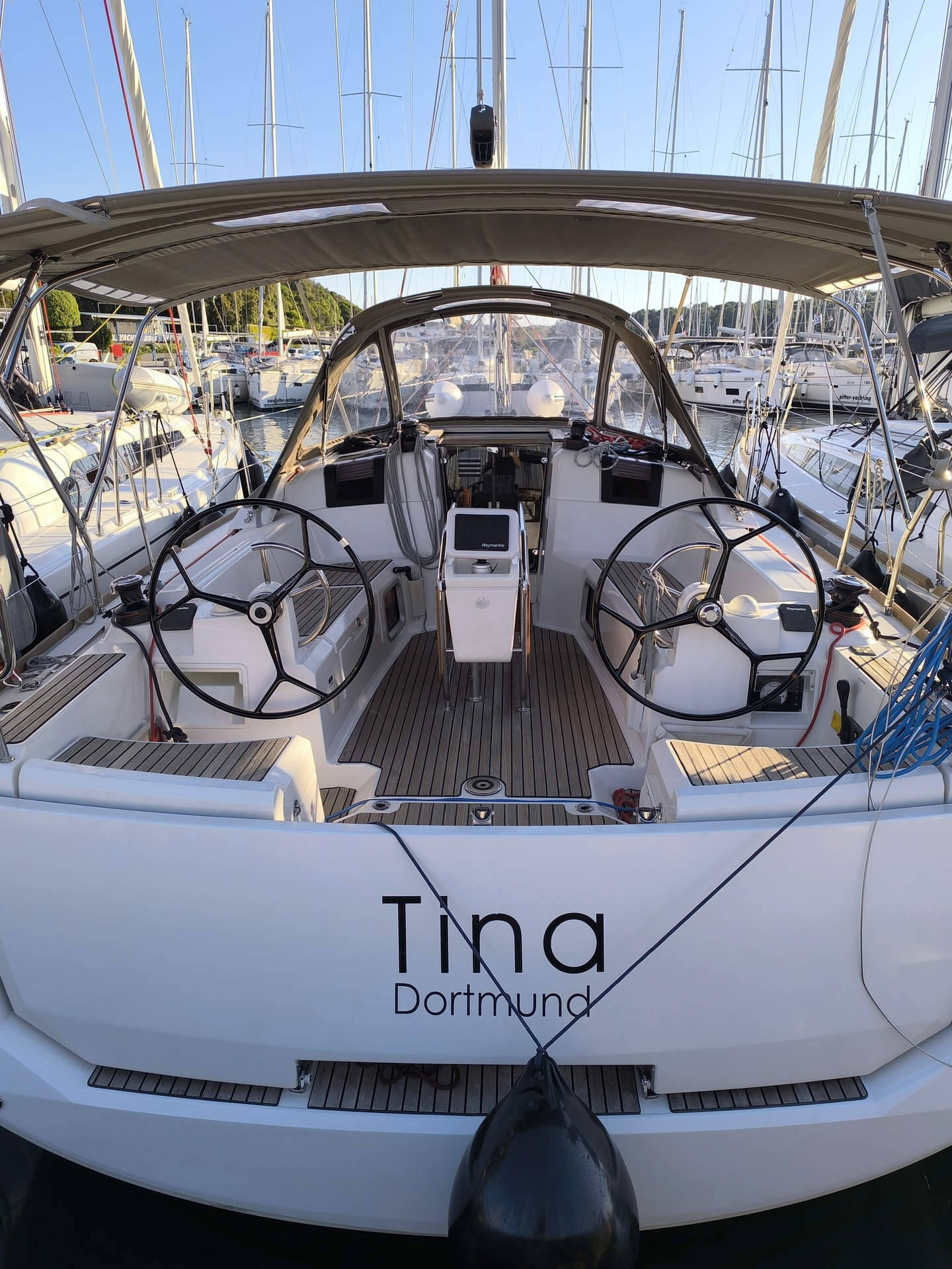 Sun Odyssey 389 Tina