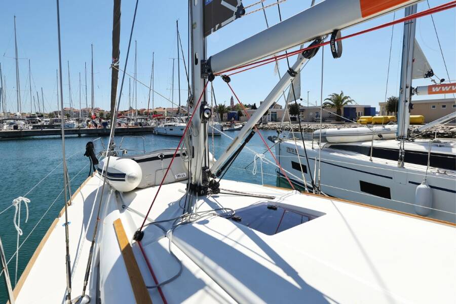 Sun Odyssey 389 Eol