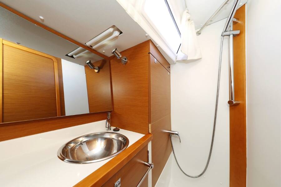 Sun Odyssey 389 Eol