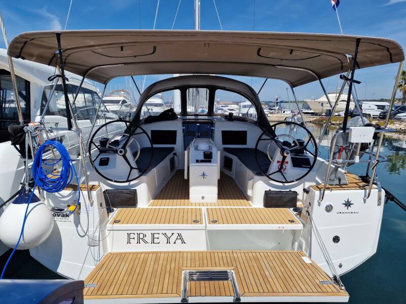 Sun Odyssey 410 Freya