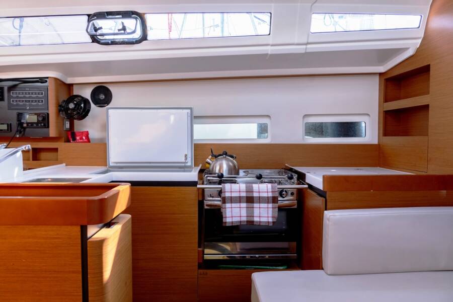 Sun Odyssey 410 Laertes