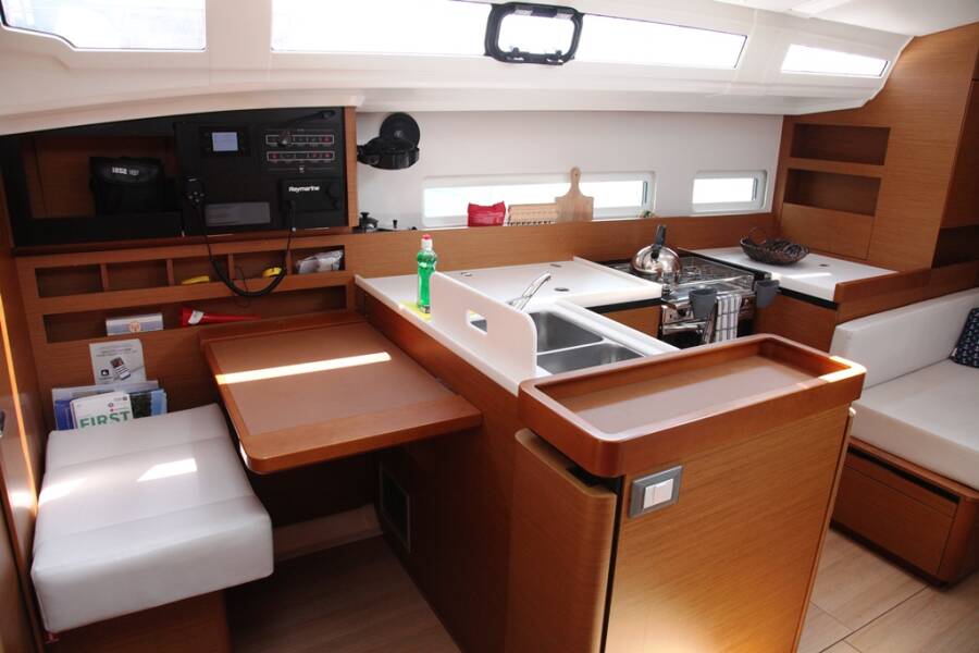 Sun Odyssey 410 Pangeo