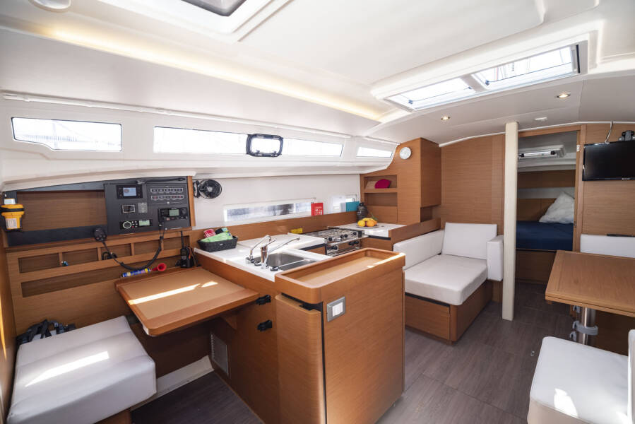 Sun Odyssey 410 SuElli