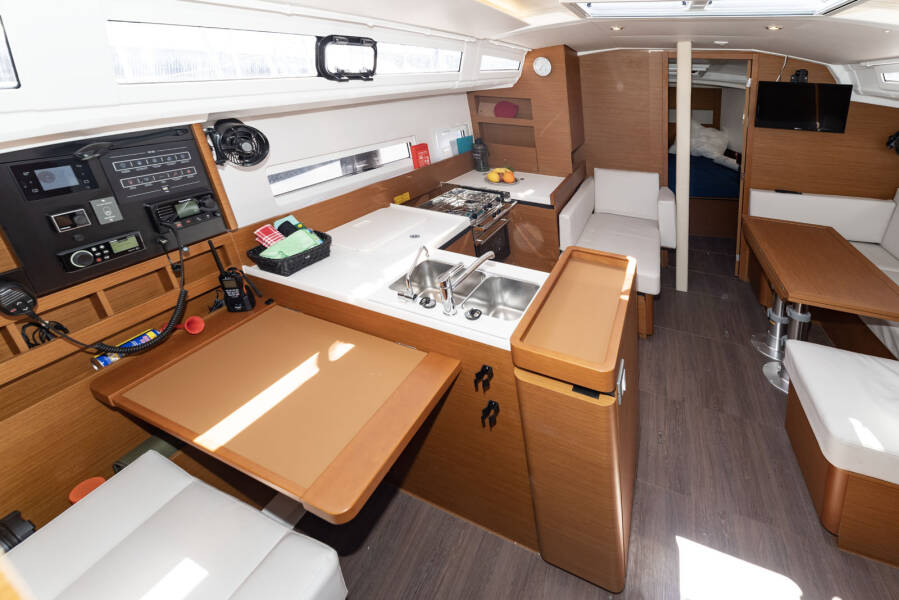 Sun Odyssey 410 SuElli