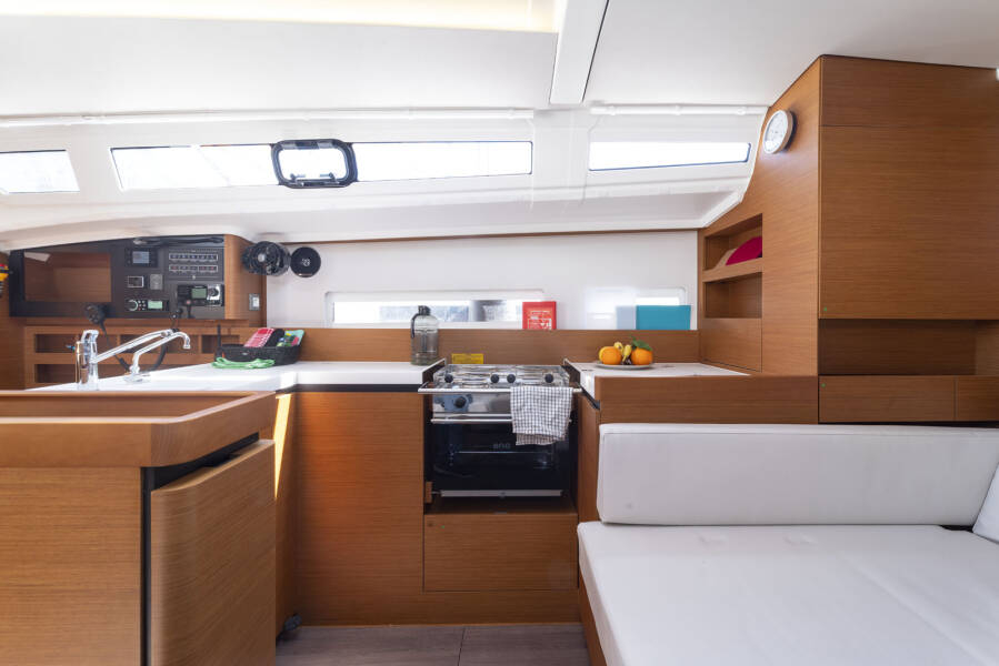 Sun Odyssey 410 SuElli