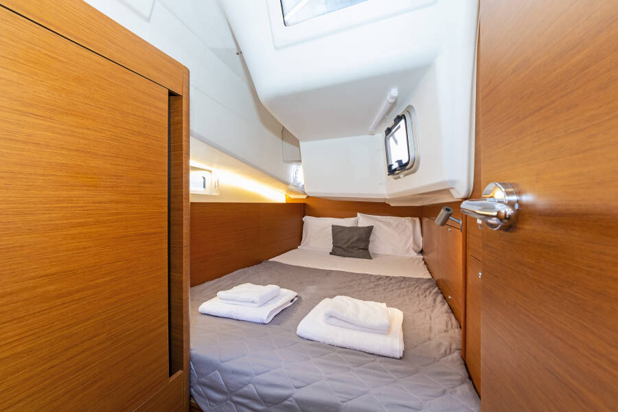 Sun Odyssey 410 Zheng Yi Sao (郑一嫂)