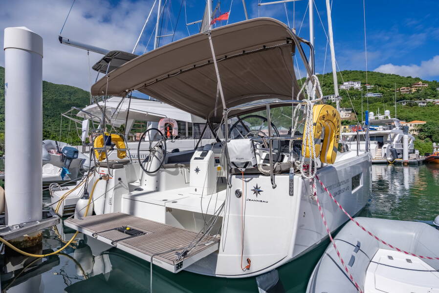 Sun Odyssey 410 Easy Skanking