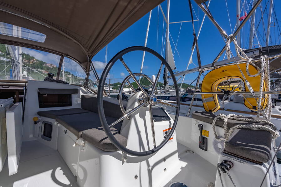 Sun Odyssey 410 Easy Skanking