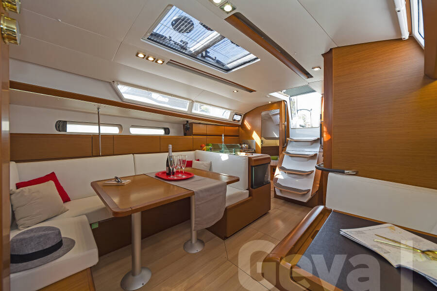 Sun Odyssey 419 Geva I