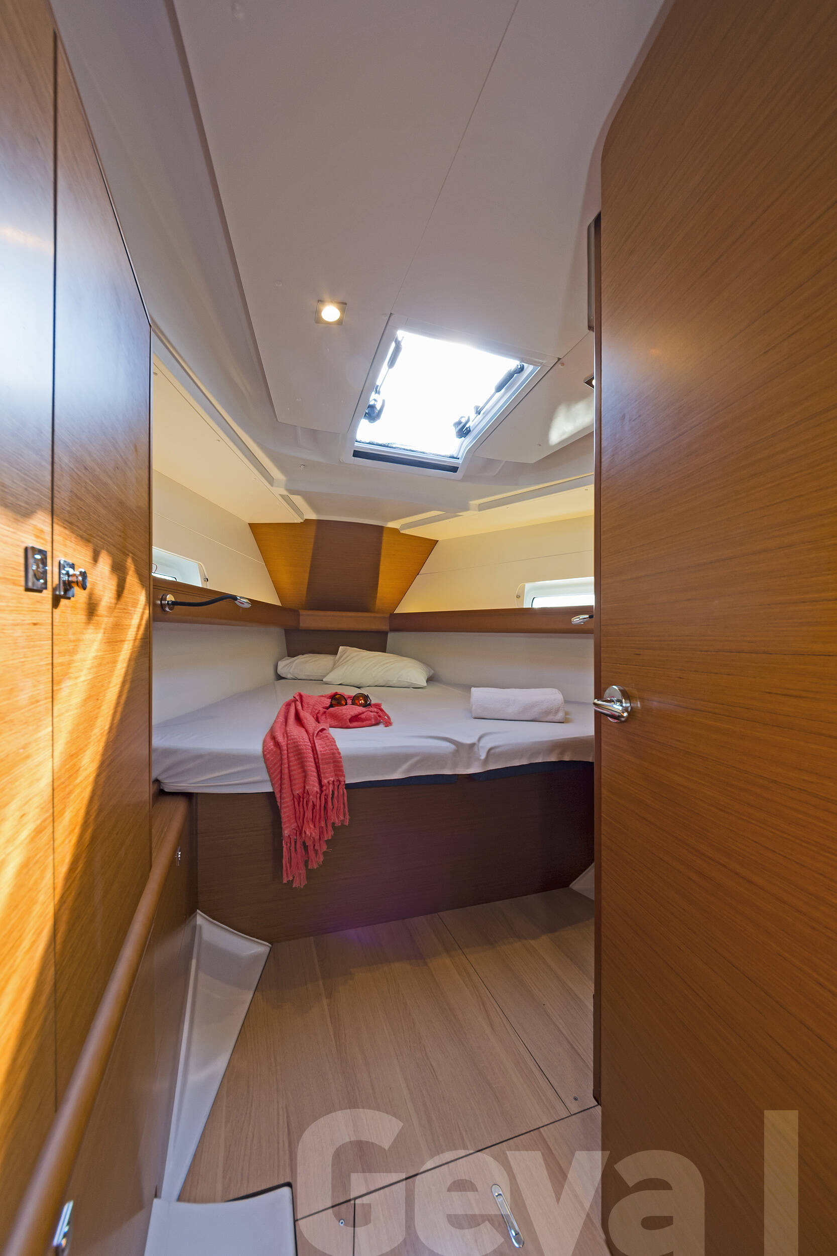 Sun Odyssey 419 Geva I