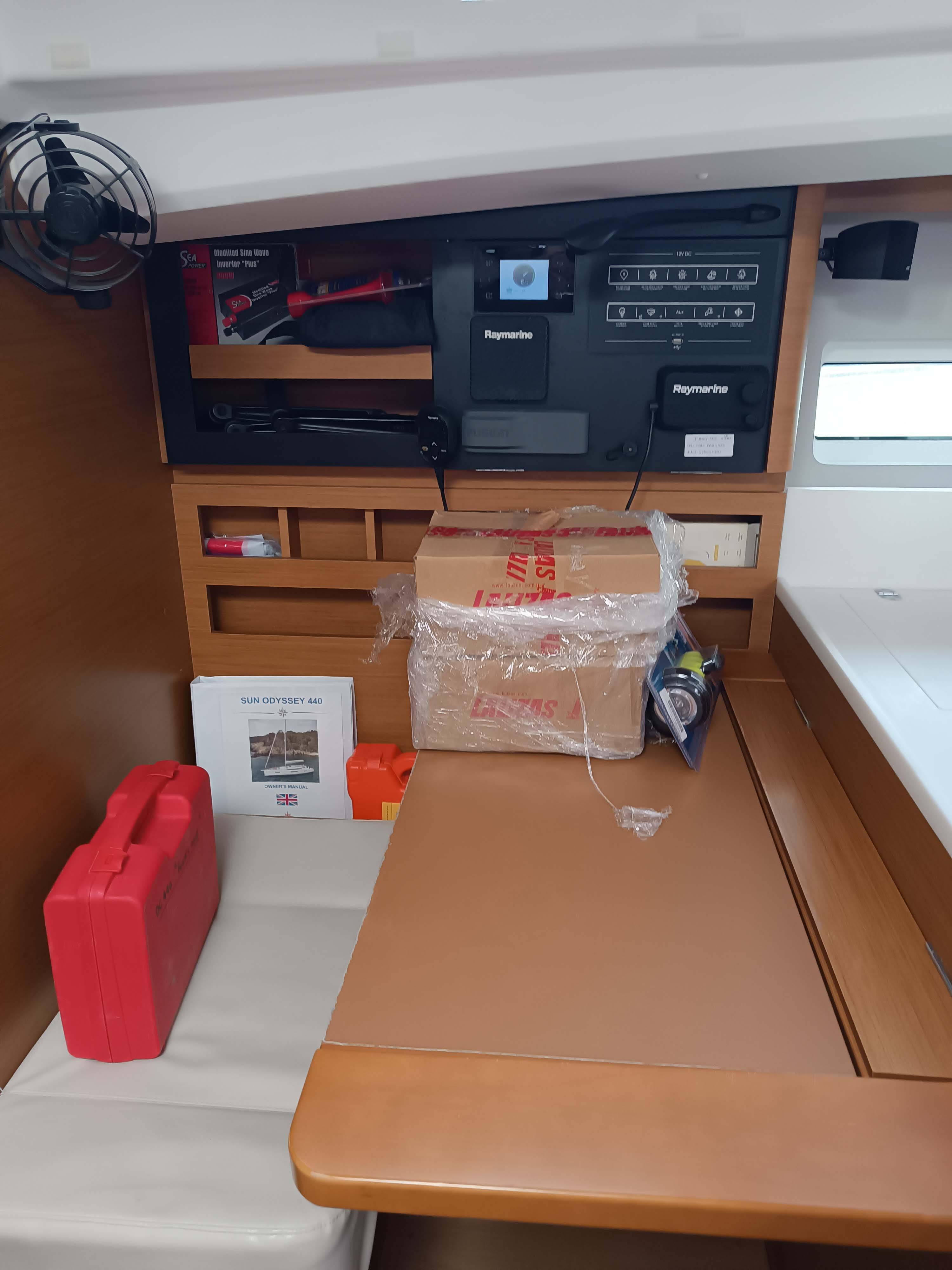 Sun Odyssey 440 Funky One