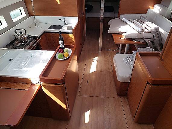 Sun Odyssey 440 Olympia