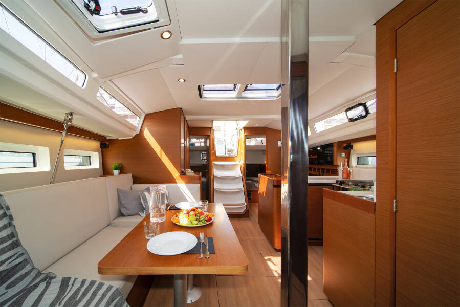 Sun Odyssey 440 Navillera