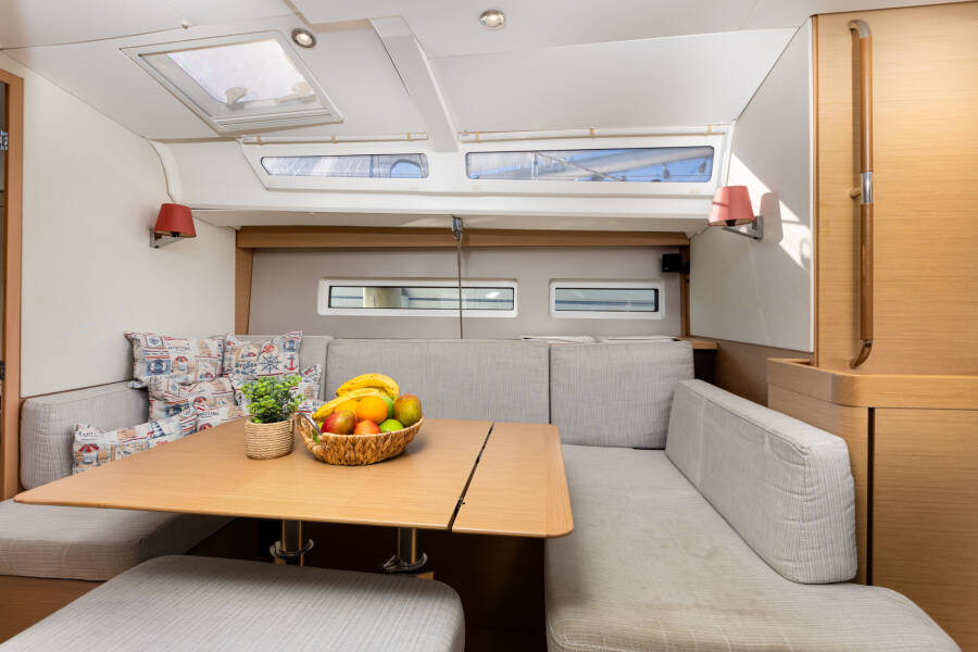 Sun Odyssey 440 Ikarus