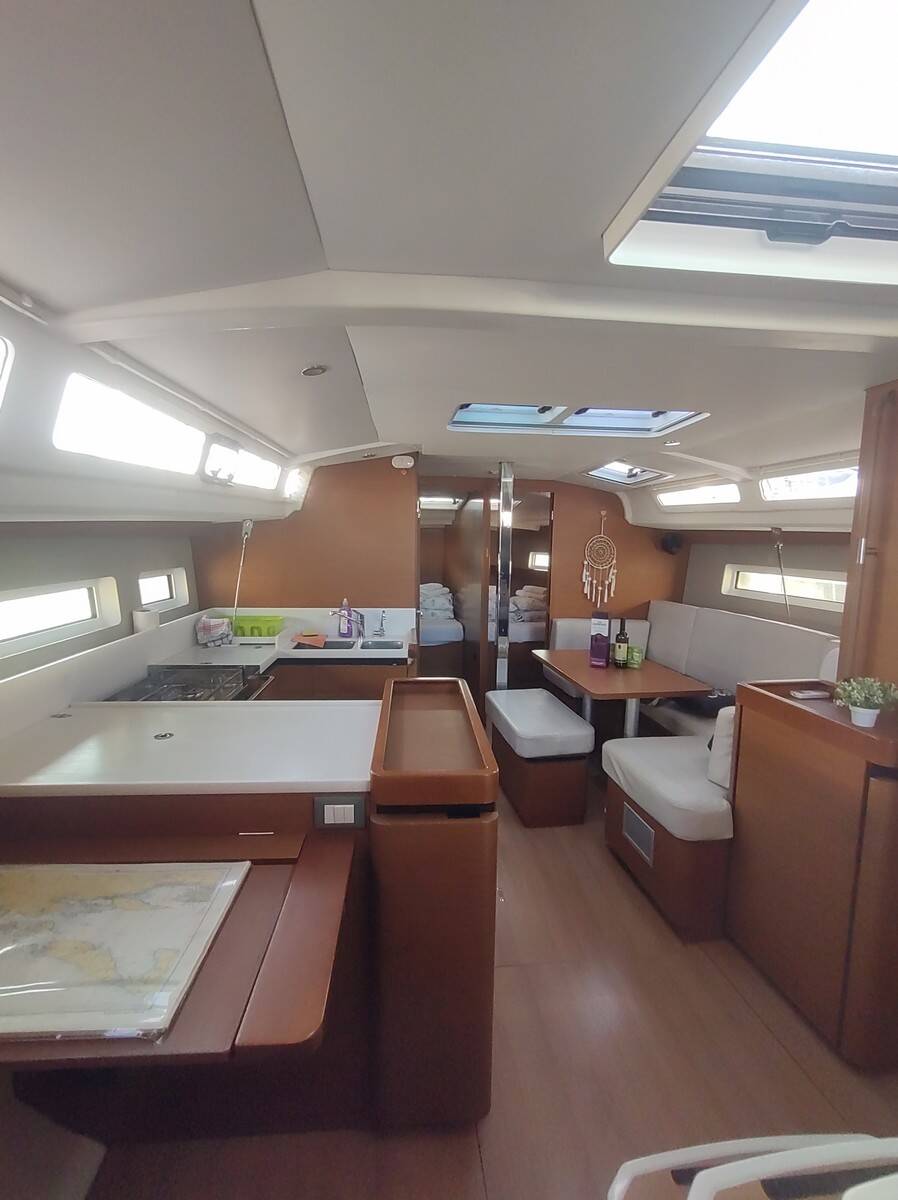 Sun Odyssey 440 Habibi